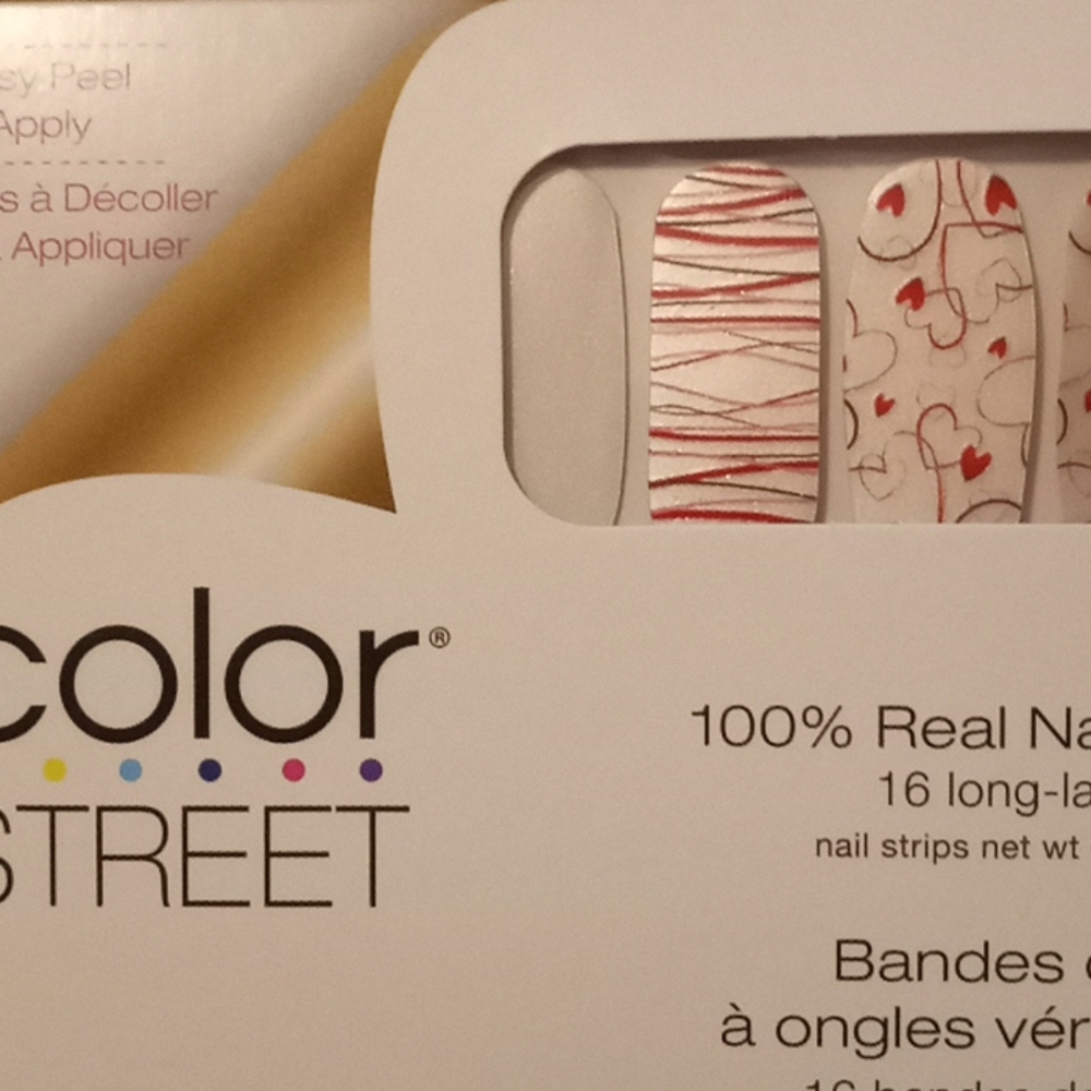 Colorstreet